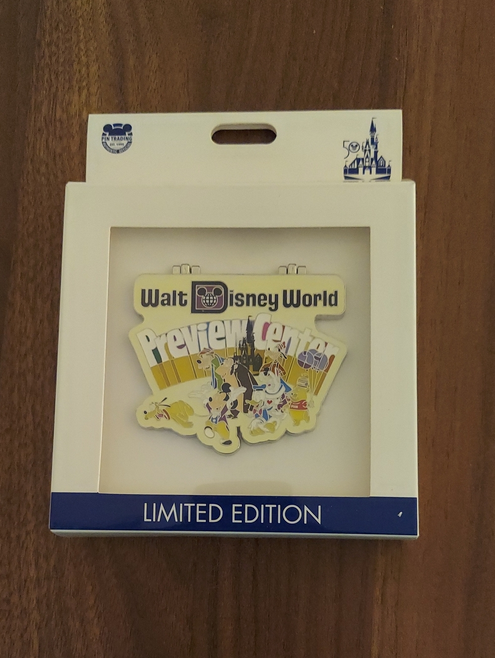 Disney Limited Edition Collector Pin - Cream, Blue, Yellow